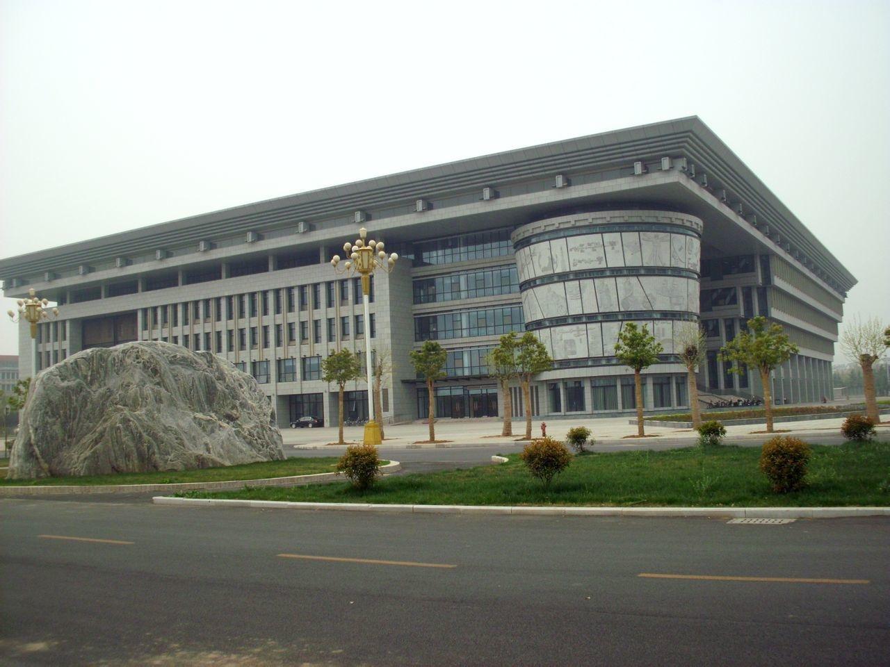 河南科技大学图书馆 河南科技大学图书馆