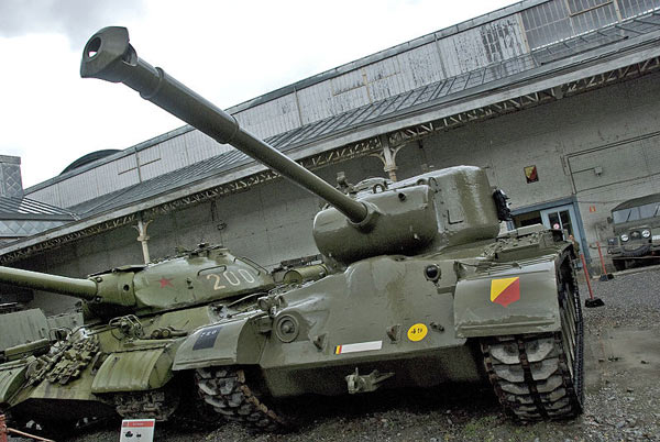 博物馆中,IS-3与M46并排展示 博物馆中,IS-3与M46并排展示