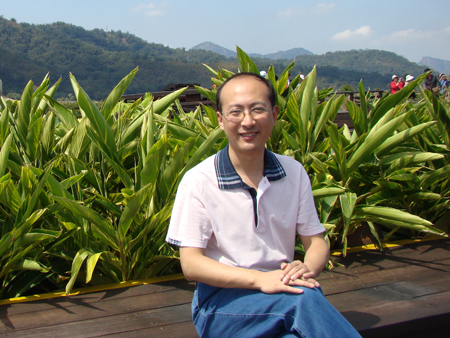 王亚东校长 王亚东校长