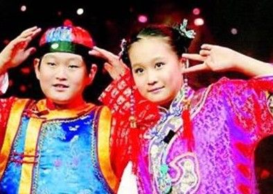 牛牛(左)和妞妞 牛牛(左)和妞妞