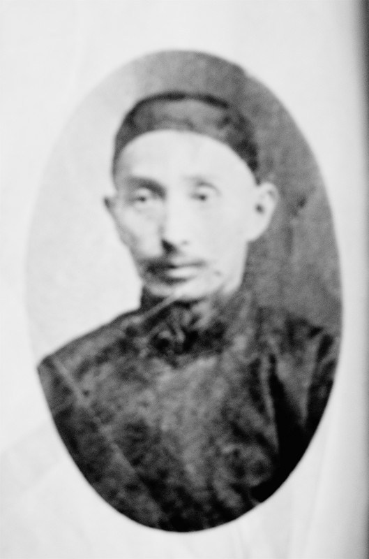 张赞臣 张赞臣