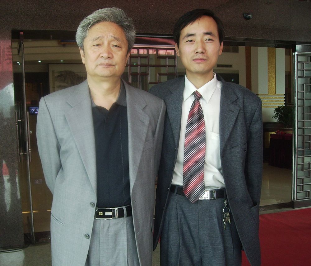 《中国才子》画报总编纂李信宣和赵振川 《中国才子》画报总编纂李信宣和赵振川