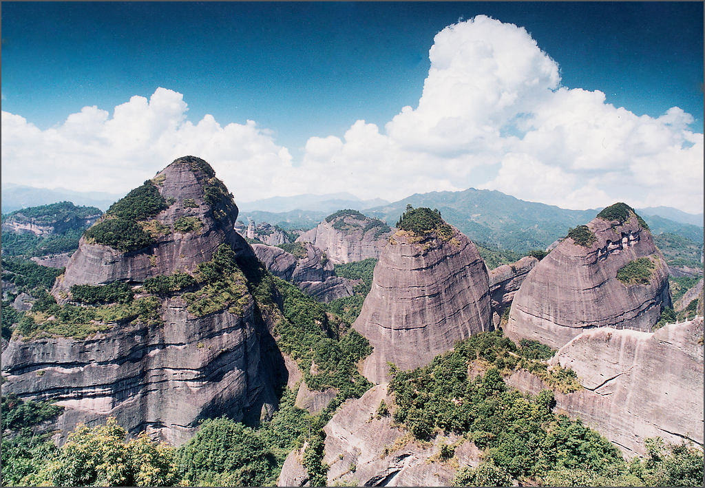 丹霞孤峰 丹霞孤峰