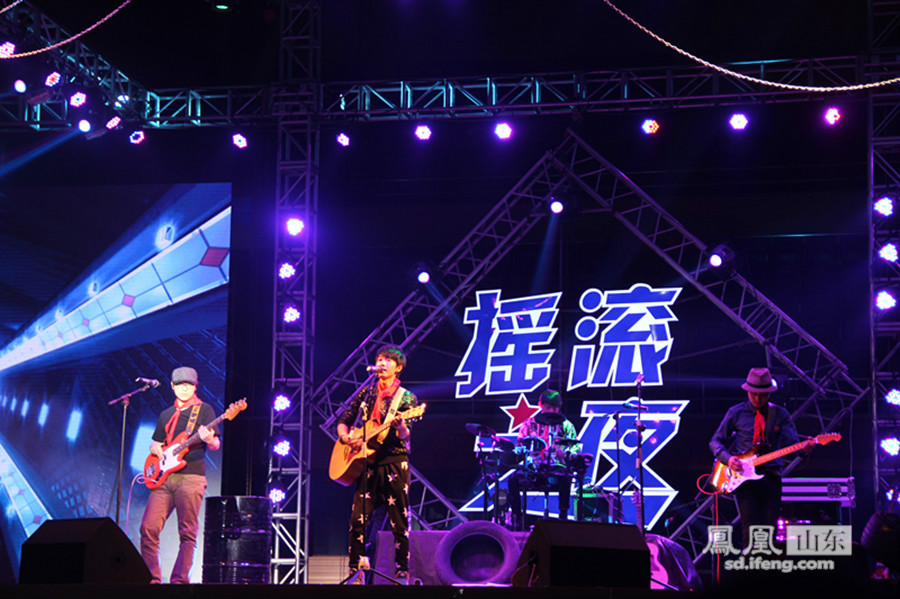 三维鱼演出现场 三维鱼演出现场