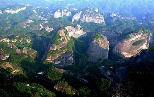 丹霞峰丘 丹霞峰丘