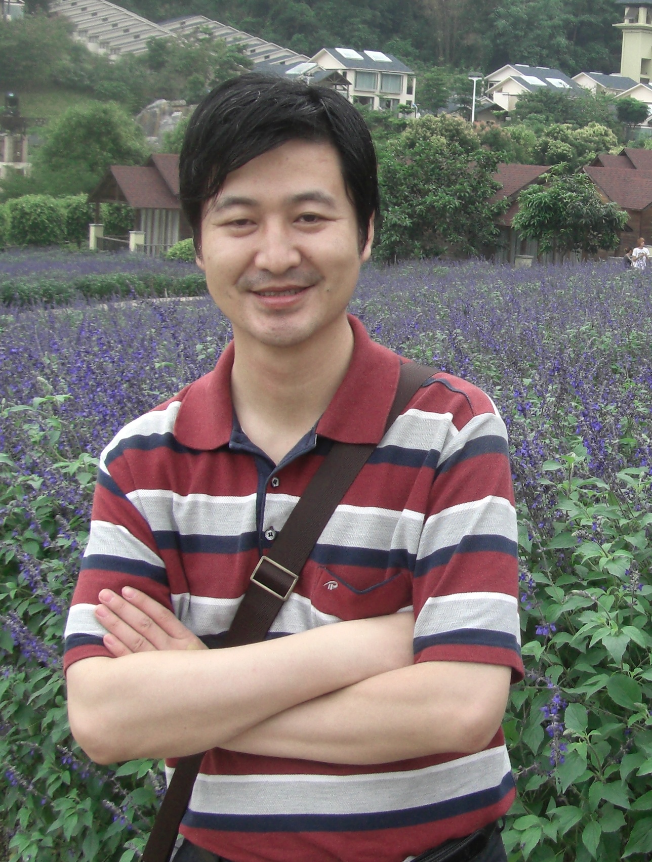 李春辉(中国当代着名作家) 李春辉(中国当代着名作家)