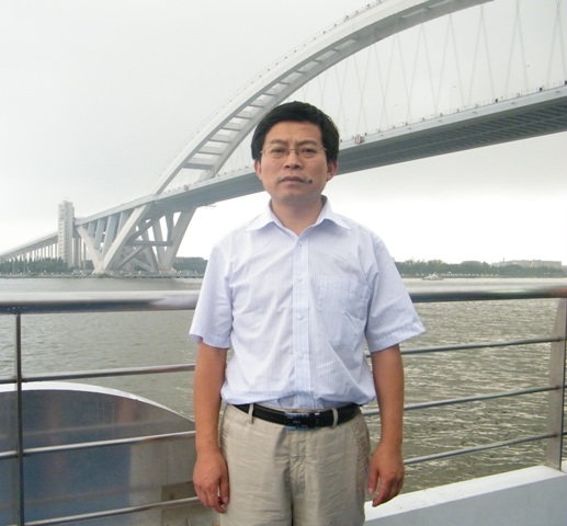 陈传万 陈传万