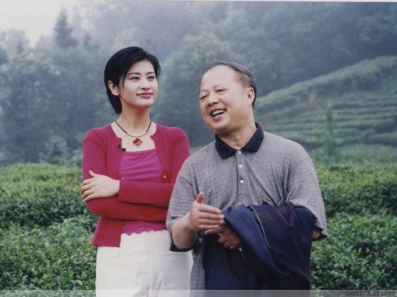 接受凤凰卫视着名节目主持人吴晓莉採访 接受凤凰卫视着名节目主持人吴晓莉採访