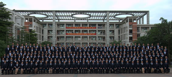 众教师合照 众教师合照
