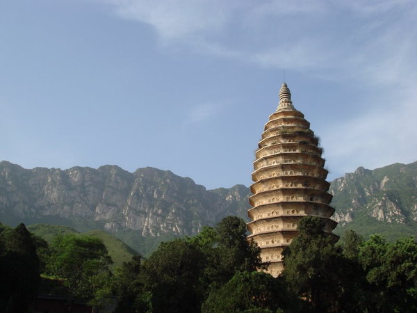 嵩岳寺塔 嵩岳寺塔