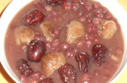 桂圆大枣红豆粥