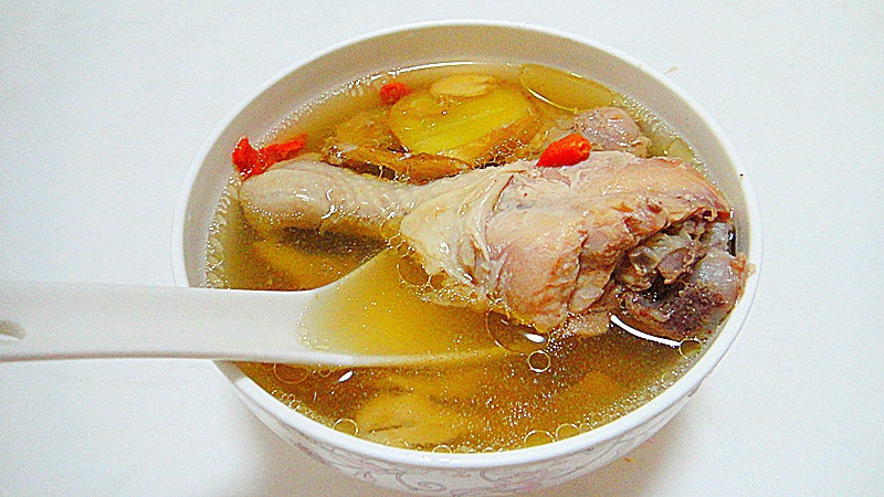 当归黄芪炖鸡汤 当归黄芪炖鸡汤