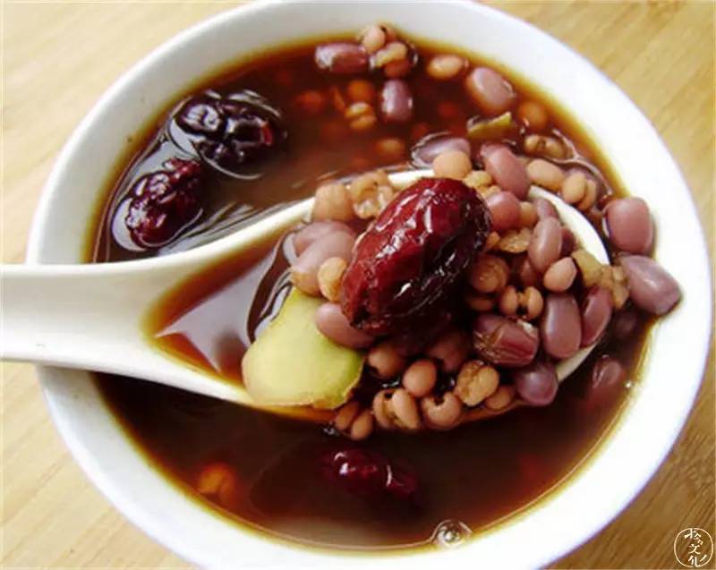 红枣黄芪黑豆粥