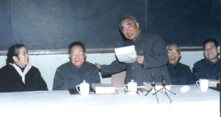 张青莲 张青莲