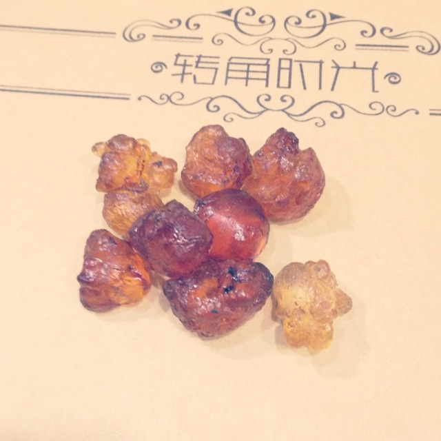 冰糖红枣炖桃胶
