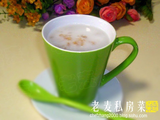 冰糖牛奶炖桃胶
