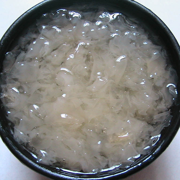 冰糖银耳羹 冰糖银耳羹