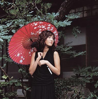 李秀英(韩国女歌手) 李秀英(韩国女歌手)