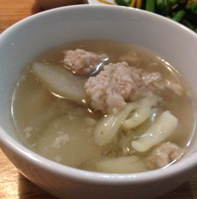 百合雪梨肉饼汤 百合雪梨肉饼汤