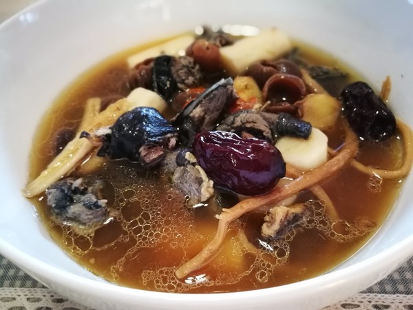 黄芪大枣乌鸡汤 黄芪大枣乌鸡汤