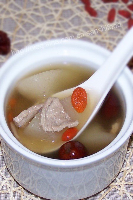 雪梨瘦肉盅 雪梨瘦肉盅
