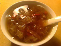 红枣枸杞银耳汤