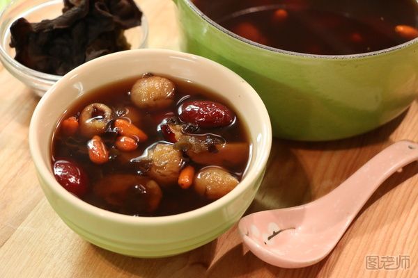 黑豆龙眼红枣粥 黑豆龙眼红枣粥