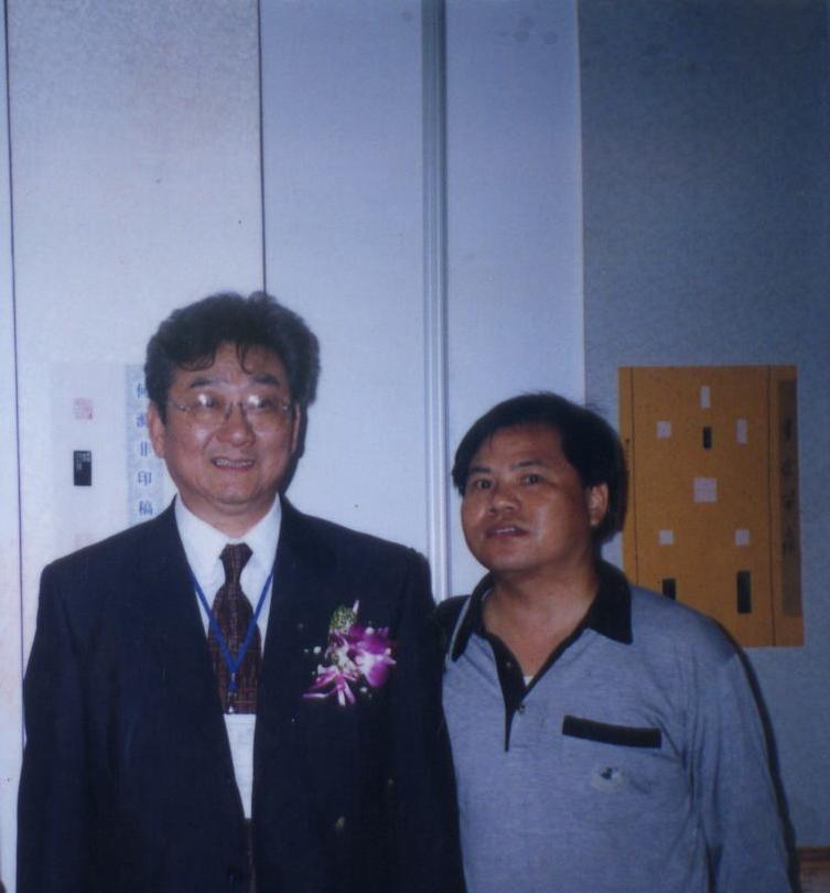与韩天衡先生（左）