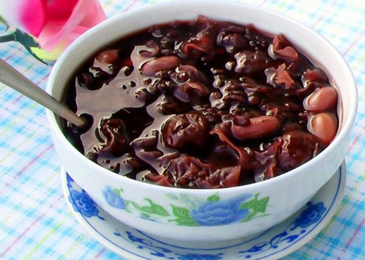 黑豆红枣粥 黑豆红枣粥