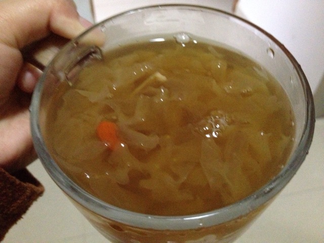 银耳莲子枸杞羹