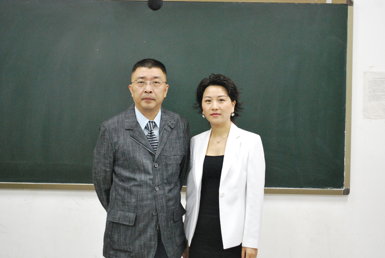 李夫与金正昆在“礼在潇湘”启动仪式的合影 李夫与金正昆在“礼在潇湘”启动仪式的合影