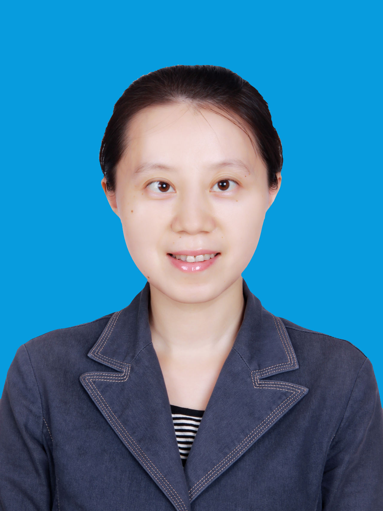何静(南昌大学新闻与传播学院副研究员) 何静(南昌大学新闻与传播学院副研究员)