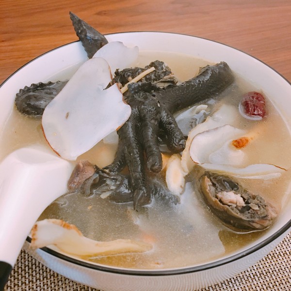 当归乌鸡汤(当归红枣椰子乌鸡汤)