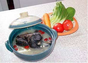 黄芪炖乌鸡 黄芪炖乌鸡