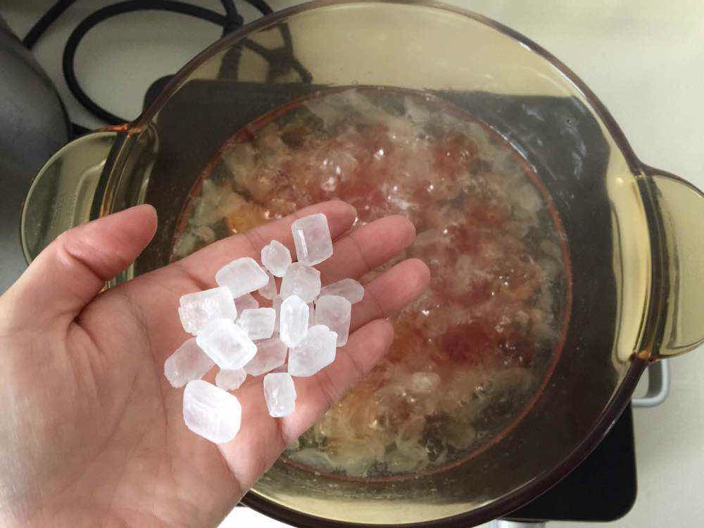 桃胶皂角米木瓜羹