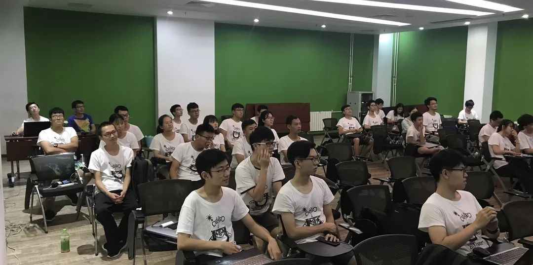 北京理工大学机器人队 北京理工大学机器人队