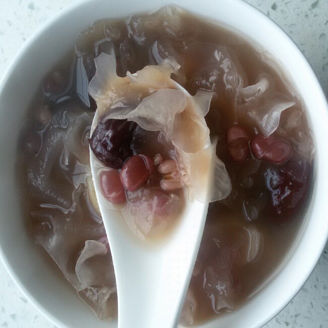 滋补祛湿银耳汤