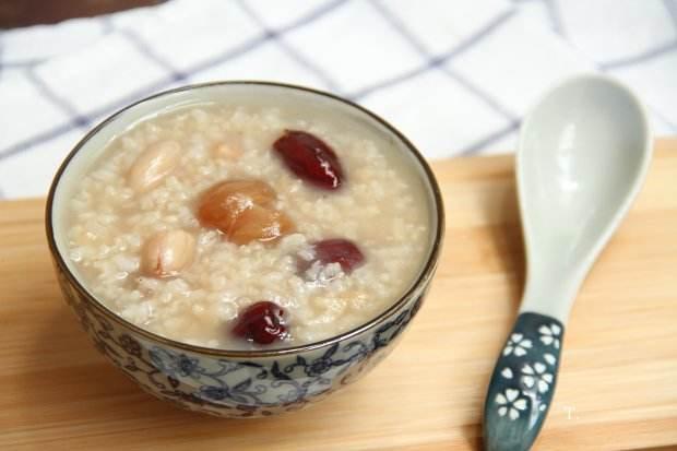 桂圆莲子蜜糯粥 桂圆莲子蜜糯粥