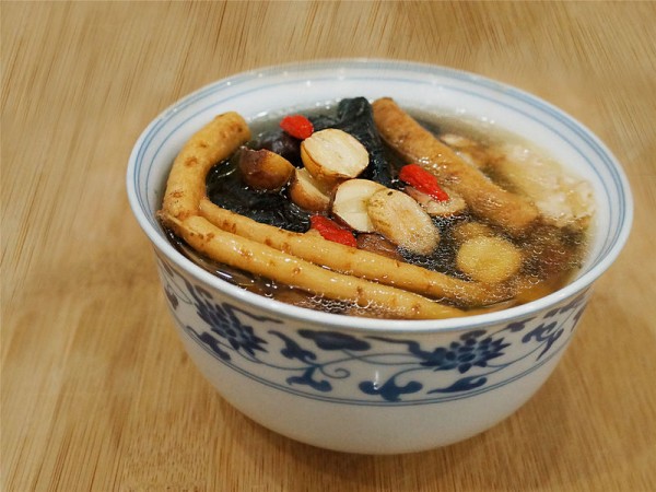 人参黄芪乌鸡汤 人参黄芪乌鸡汤