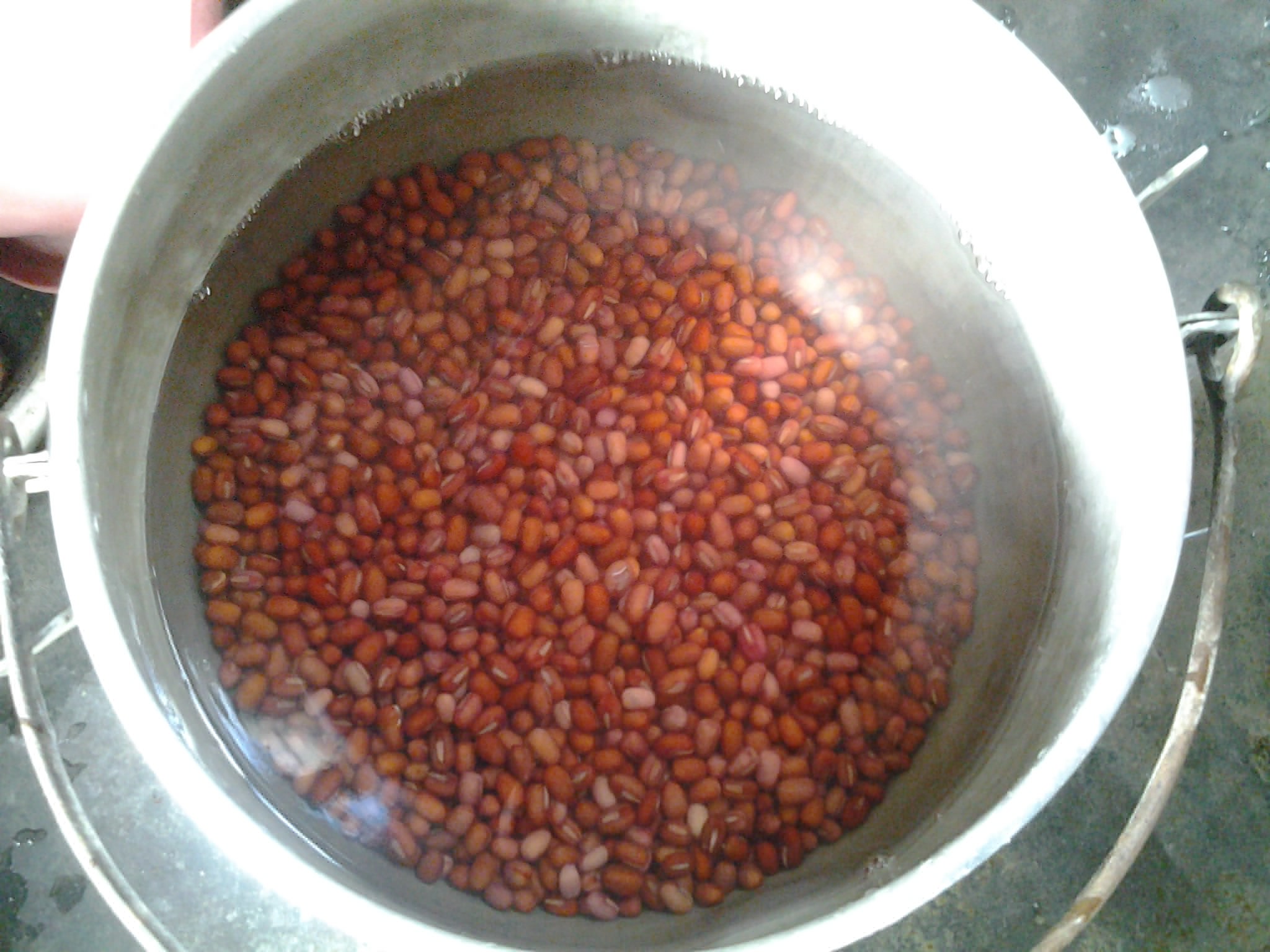 蜜枣红枣桂圆红豆粥