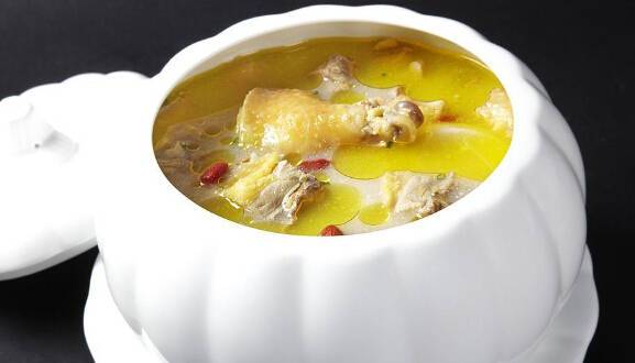 黄芪枸杞鸡汤 黄芪枸杞鸡汤