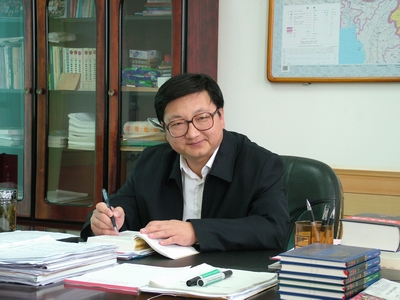 廊坊八中校长、党总支书记徐永辉 廊坊八中校长、党总支书记徐永辉