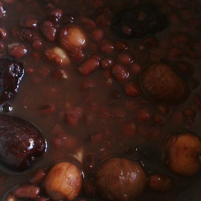 红豆莲子桂圆粥