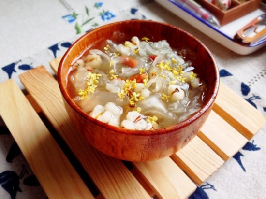 薏苡仁银耳羹