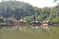 孔雀山庄 孔雀山庄