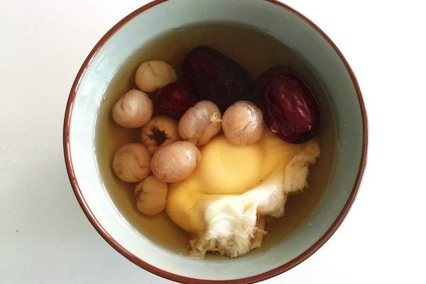 桂圆红枣鸡蛋汤