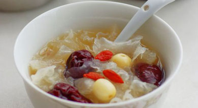 大枣银耳莲子羹 大枣银耳莲子羹