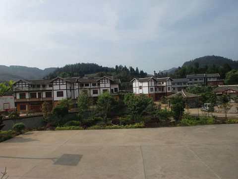 凤凰村(贵州省绥阳县郑场镇凤凰村) 凤凰村(贵州省绥阳县郑场镇凤凰村)