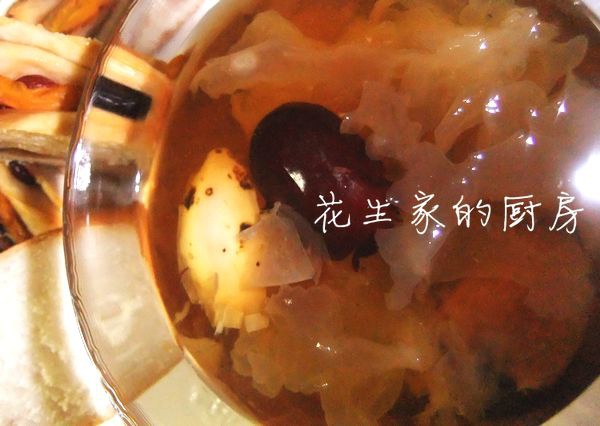 百合银耳红枣汤水
