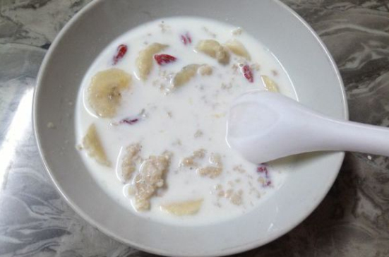 香蕉肉鬆燕麦粥 香蕉肉鬆燕麦粥